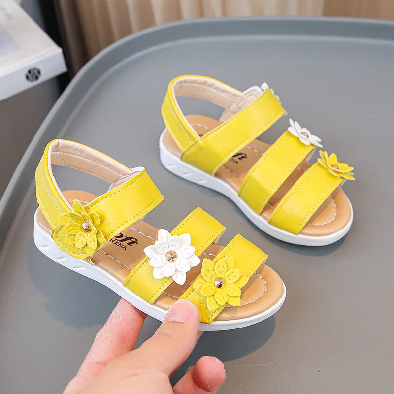 Girls' Stylish Floral Gladiator Sandals for Summer Adventures